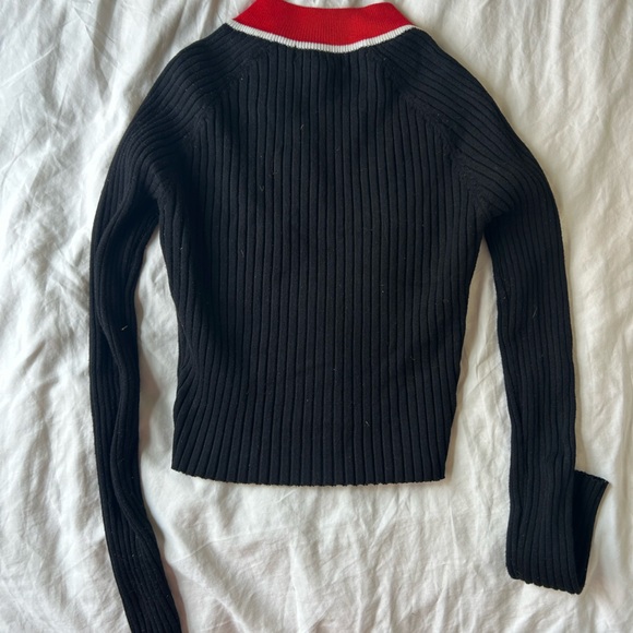 Red and black sweater - Picture 2 of 3